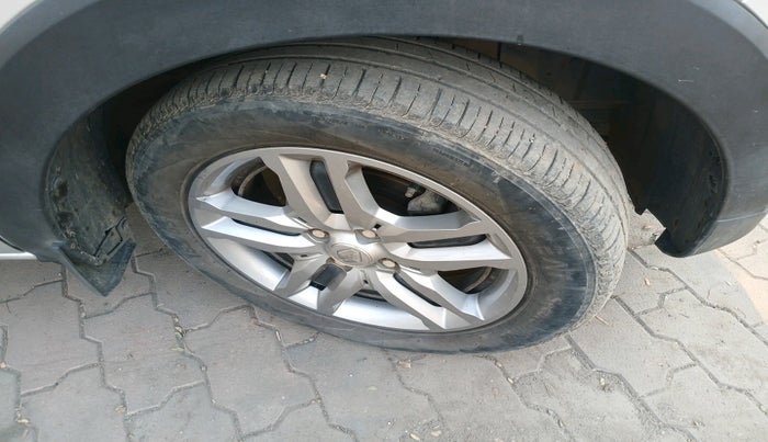 2020 Renault TRIBER RXZ, Petrol, Manual, 31,669 km, tyre