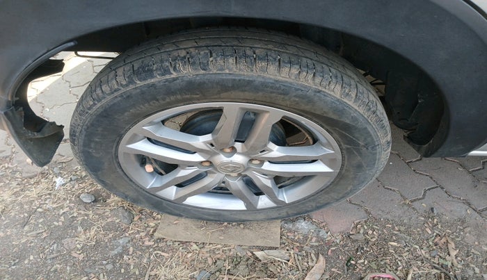 2020 Renault TRIBER RXZ, Petrol, Manual, 31,669 km, tyre