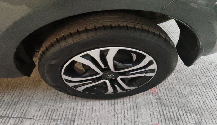 2024 Tata TIGOR XZA Plus iCNG , CNG, Automatic, 13,407 km, tyre