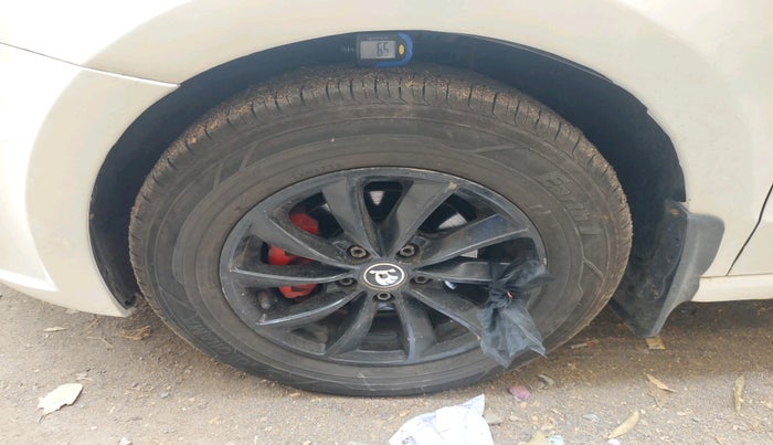 2013 Skoda Rapid AMBITION 1.6 TDI CR MT, Diesel, Manual, 73,385 km, tyre