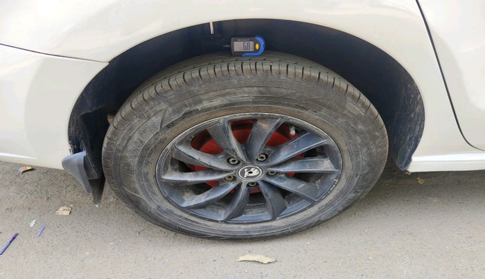 2013 Skoda Rapid AMBITION 1.6 TDI CR MT, Diesel, Manual, 73,385 km, tyre