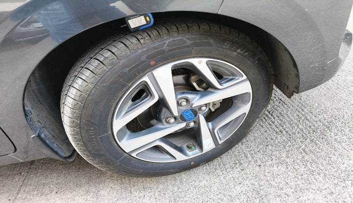 2024 Hyundai AURA SX 1.2 CNG, CNG, Manual, 87,289 km, tyre