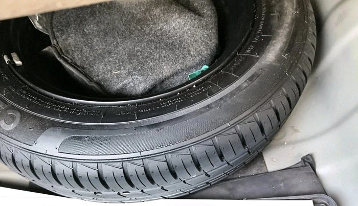 2024 Hyundai AURA SX 1.2 CNG, CNG, Manual, 87,289 km, tyre