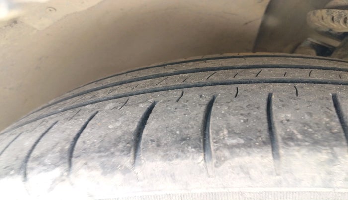 2016 Skoda Rapid AMBITION 1.5 TDI, Diesel, Manual, 1,10,006 km, tyre