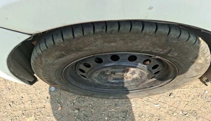 2015 Maruti Celerio VXI, Petrol, Manual, 1,83,084 km, tyre