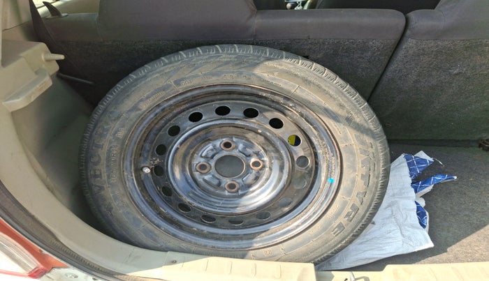 2015 Maruti Celerio VXI, Petrol, Manual, 1,83,084 km, tyre