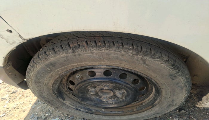 2015 Maruti Celerio VXI, Petrol, Manual, 1,83,084 km, tyre