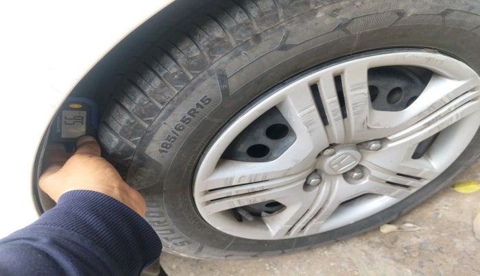 2011 Honda City 1.5L I-VTEC S MT, Petrol, Manual, 1,60,989 km, tyre