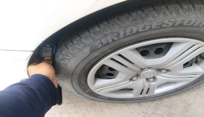 2011 Honda City 1.5L I-VTEC S MT, Petrol, Manual, 1,60,989 km, tyre