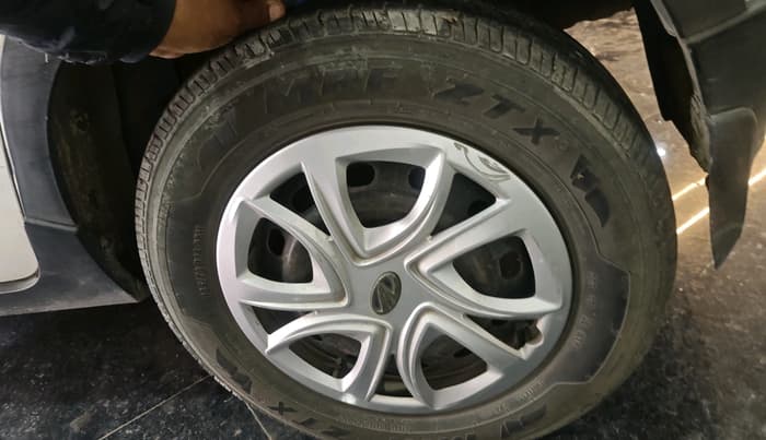 2016 Mahindra Kuv100 K4 PLUS D 6 STR, Diesel, Manual, 1,39,227 km, tyre