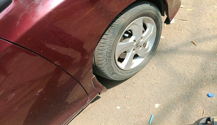 2015 Honda City 1.5L I-VTEC VX, Petrol, Manual, 1,65,249 km, tyre