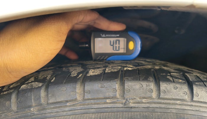 2016 Hyundai Verna 1.6 VTVT SX AT, Petrol, Automatic, 76,139 km, tyre