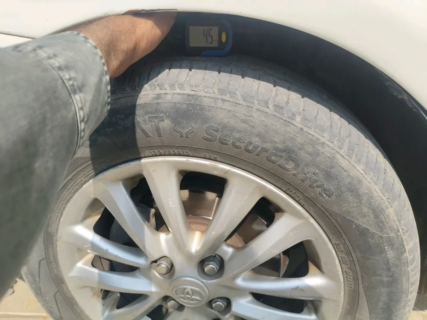 2012 Toyota Etios VD, Diesel, Manual, 2,04,757 km, tyre