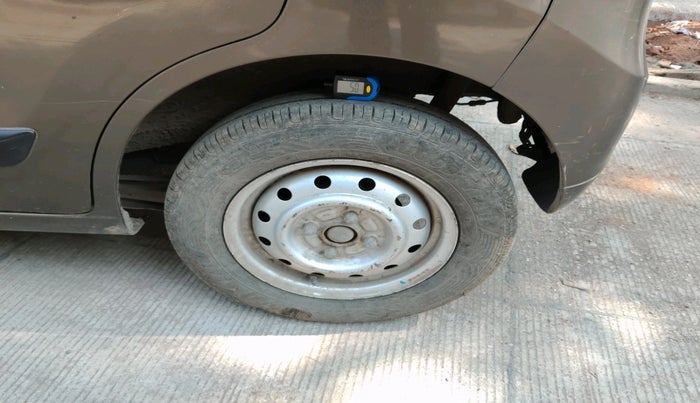 2016 Maruti Wagon R 1.0 LXI CNG, CNG, Manual, 80,510 km, tyre