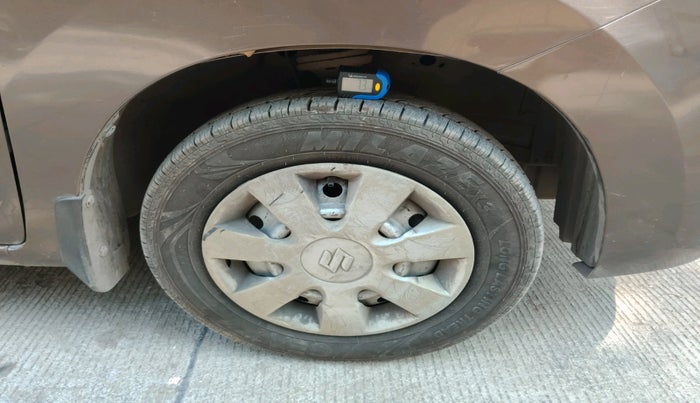 2016 Maruti Wagon R 1.0 LXI CNG, CNG, Manual, 80,510 km, tyre