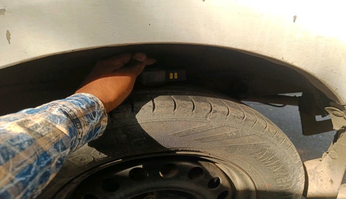 2013 Chevrolet Enjoy 1.3 LS 8 STR, Diesel, Manual, 1,18,253 km, tyre