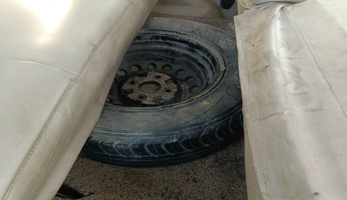 2013 Chevrolet Enjoy 1.3 LS 8 STR, Diesel, Manual, 1,18,253 km, tyre