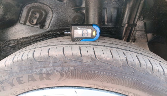 2025 Tata NEXON Pure Plus (S) 1.2 Petrol 6AMT, Petrol, Automatic, 817 km, tyre