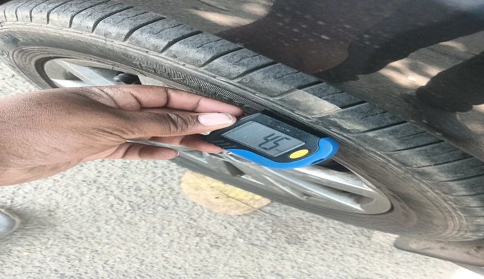 2021 Volkswagen Vento HIGHLINE PLUS 1.0L TSI AT, Petrol, Automatic, 25,039 km, tyre