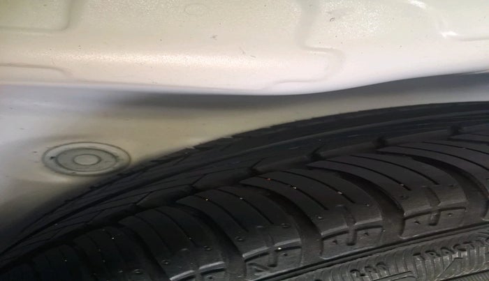 2016 Skoda Superb L&K 1.8 TSI AT, Petrol, Automatic, 66,747 km, tyre