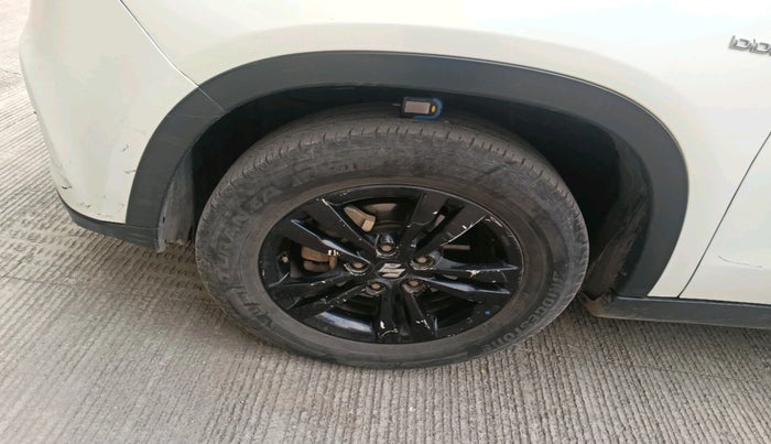 2018 Maruti Vitara Brezza ZDI PLUS AMT, Diesel, Automatic, 1,18,465 km, tyre