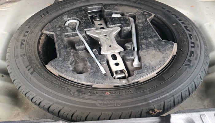 2018 Maruti Vitara Brezza ZDI PLUS AMT, Diesel, Automatic, 1,18,465 km, tyre