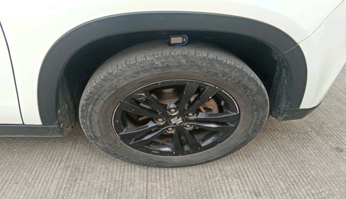 2018 Maruti Vitara Brezza ZDI PLUS AMT, Diesel, Automatic, 1,18,465 km, tyre