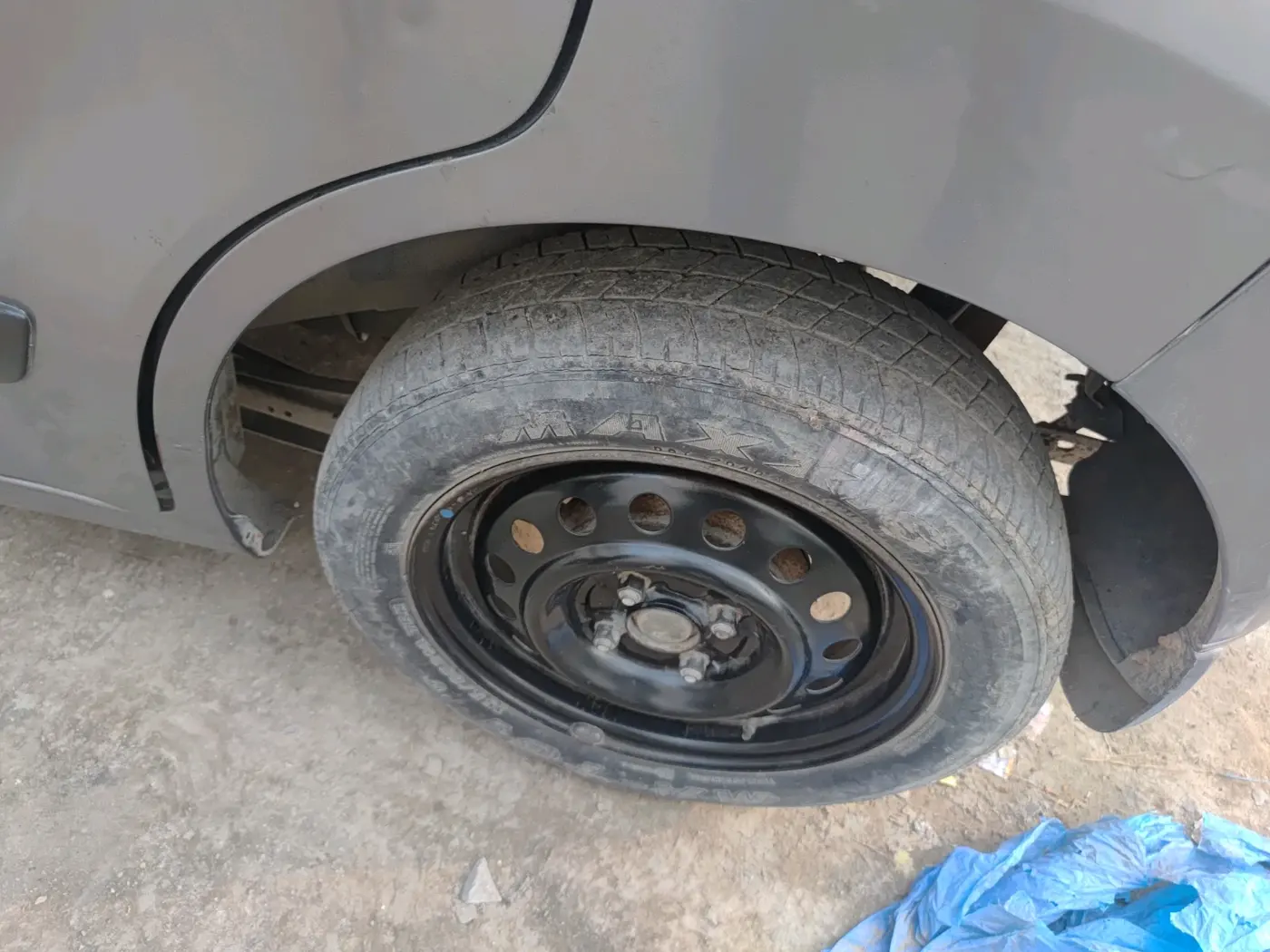 2016 Maruti Wagon R 1.0 VXI, Petrol, Manual, 39,456 km, tyre