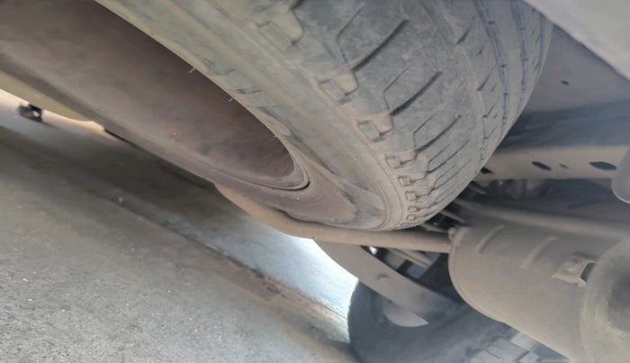 2016 Mahindra XUV500 W10, Diesel, Manual, 1,46,887 km, tyre