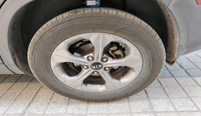 2020 KIA SELTOS HTK PLUS AT 1.5 DIESEL, Diesel, Automatic, 1,57,857 km, tyre