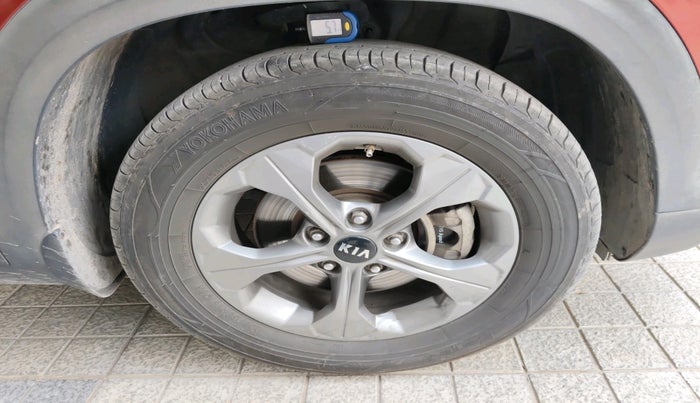 2020 KIA SELTOS HTK PLUS AT 1.5 DIESEL, Diesel, Automatic, 1,57,857 km, tyre