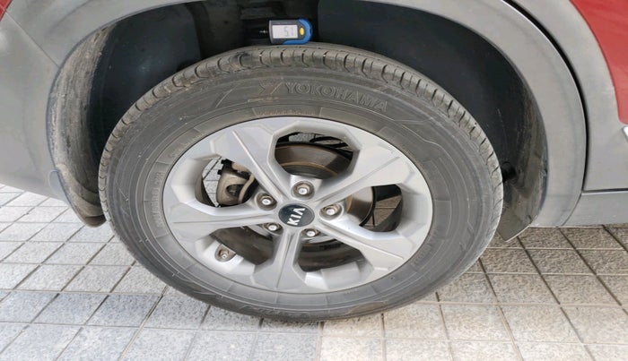 2020 KIA SELTOS HTK PLUS AT 1.5 DIESEL, Diesel, Automatic, 1,57,857 km, tyre