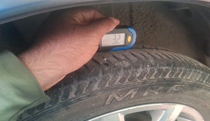 2011 Maruti SX4 ZDI, Diesel, Manual, 1,47,570 km, tyre