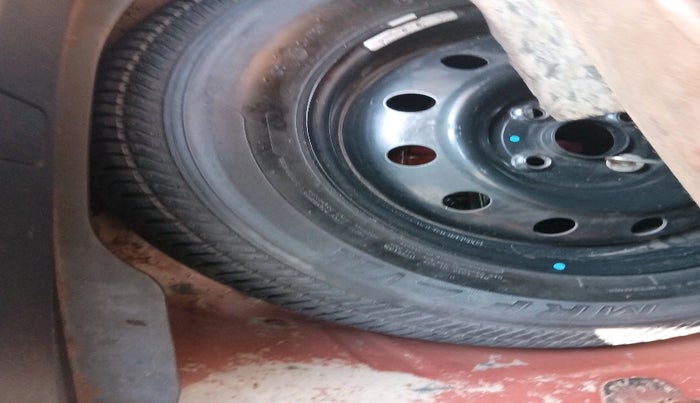 2016 Maruti Swift Dzire VXI, Petrol, Manual, 53,254 km, tyre