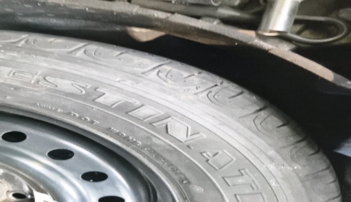 2017 Jeep Compass LIMITED 2.0 DIESEL, Diesel, Manual, 2,70,427 km, tyre