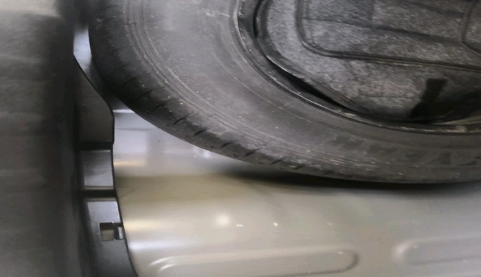 2022 KIA SONET X LINE 1.0 DCT, Petrol, Automatic, 14,572 km, tyre