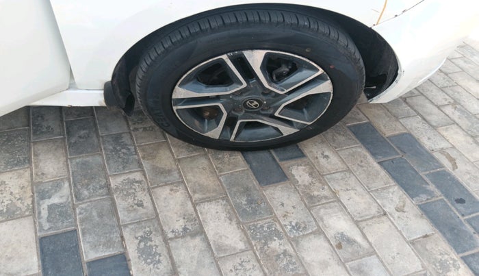 2018 Tata TIGOR XZ (O) PETROL, Petrol, Manual, 54,438 km, tyre