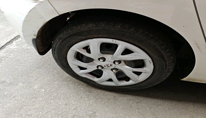 2018 Hyundai Grand i10 SPORTZ 1.2 KAPPA VTVT, Petrol, Manual, 23,938 km, tyre