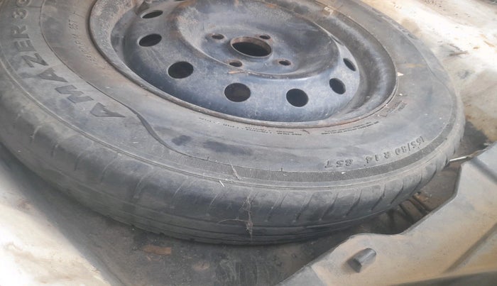 2018 Maruti Dzire ZXI, Petrol, Manual, 75,880 km, tyre