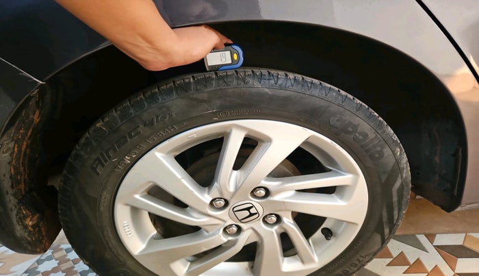 2017 Honda Jazz 1.2L I-VTEC V, Petrol, Manual, 60,091 km, tyre