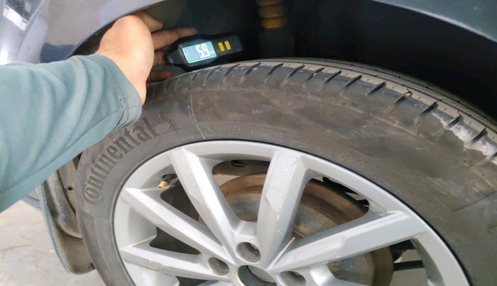 2019 Volkswagen Vento HIGHLINE PLUS 1.5 AT, Diesel, Automatic, 1,80,233 km, tyre