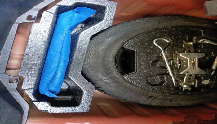 2017 Maruti Ciaz ZETA 1.4  MT PETROL, Petrol, Manual, 94,216 km, tyre