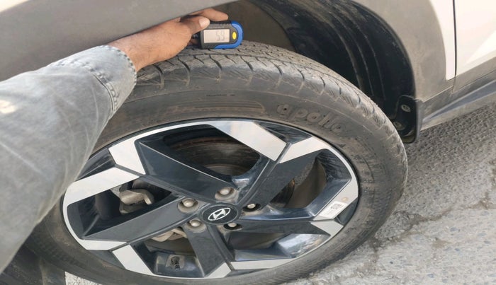 2024 Hyundai ALCAZAR 1.5 SIGNATURE (O) TURBO DCT 7, Petrol, Automatic, 20,809 km, tyre