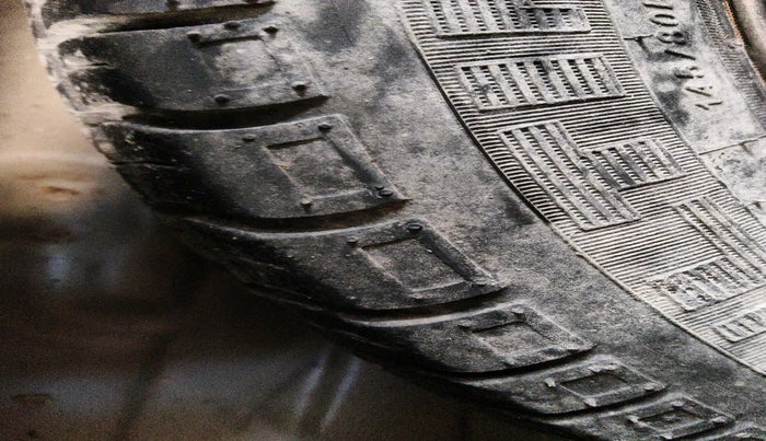 2013 Maruti Alto 800 VXI, Petrol, Manual, 37,799 km, tyre