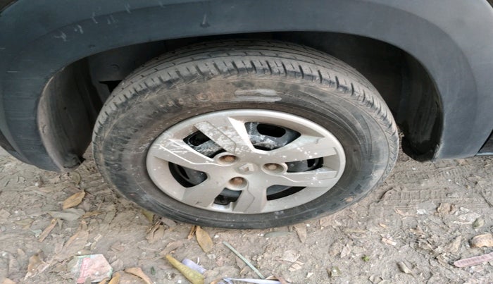 2018 Renault Kwid RXT 1.0 AMT, Petrol, Automatic, 28,413 km, tyre