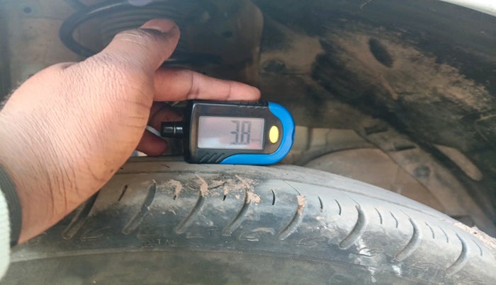 2024 Maruti Swift LXi, Petrol, Manual, 28,334 km, tyre