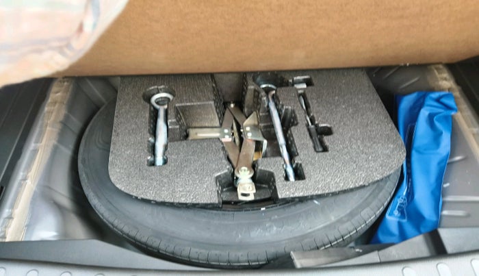 2023 Honda ELEVATE ZX MT, Petrol, Manual, 10,606 km, tyre