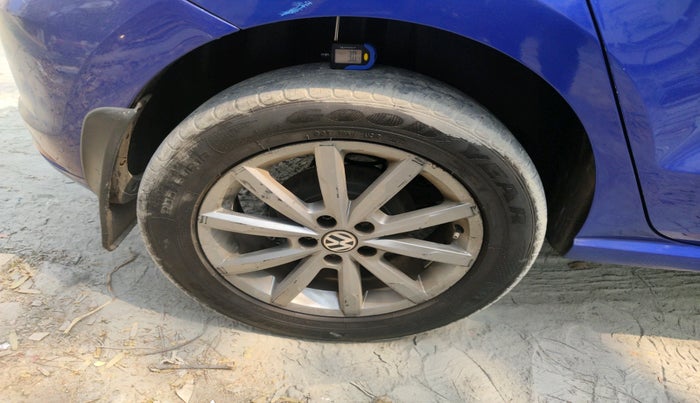 2018 Volkswagen Polo HIGHLINE PLUS 1.0 16 ALLOY, Petrol, Manual, 57,038 km, tyre