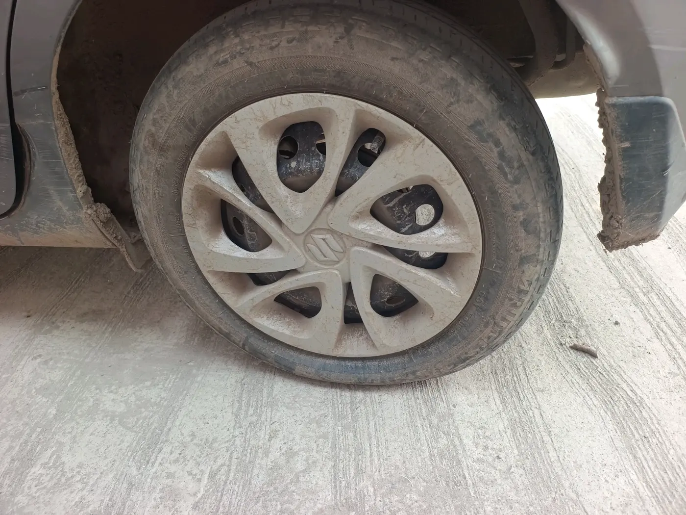 2023 Maruti Celerio VXI AMT, Petrol, Automatic, 28,092 km, tyre