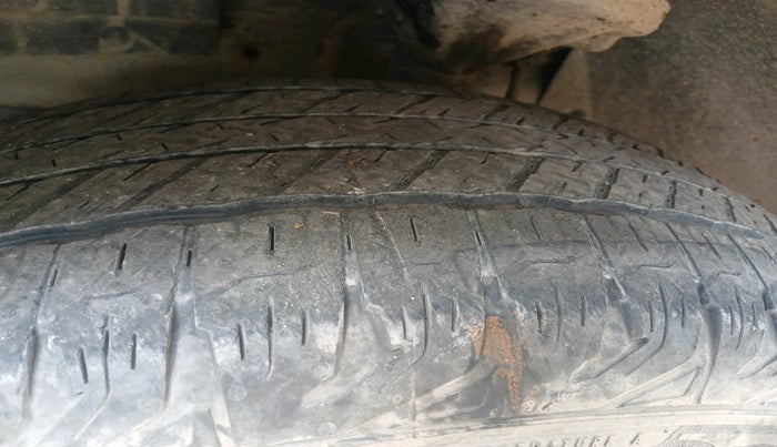 2012 Mahindra XUV500 W8, Diesel, Manual, 1,00,603 km, tyre